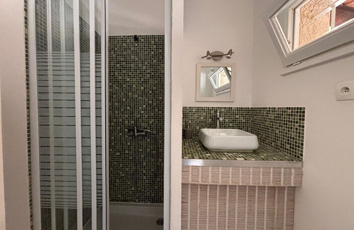 A VENDRE APPARTEMENT T2 EN DUPLEX AVEC PARKING A LA COURRONNE — photo 5