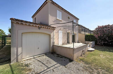 Belle villa avec garage et jardin — photo du bien