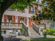 Saint-Égrève · Deux maisons de caractère dans les dépendanc — photo 2