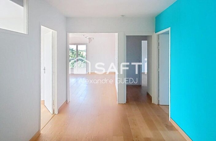 GRAND T4 DE 95 M² EN EXCELLENT ETAT + TERRASSE + PARKING + CAVE — photo 3