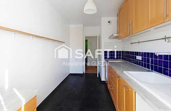 GRAND T4 DE 95 M² EN EXCELLENT ETAT + TERRASSE + PARKING + CAVE — photo 5