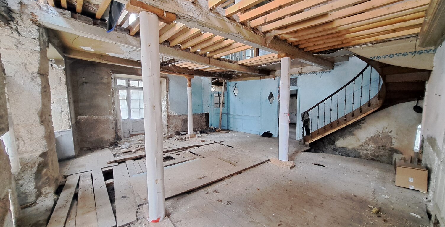 Vente maison 3 pièces 200 m² Saint-Anthème (63660) — photo 1