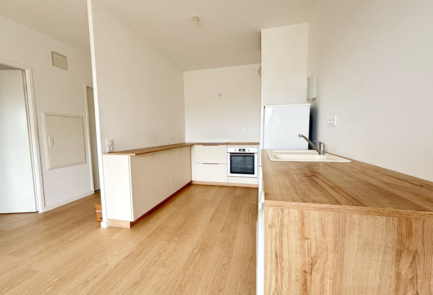 APPARTEMENT - TYPE 2 - 40 M2 - BALCON - PARKING — photo 1