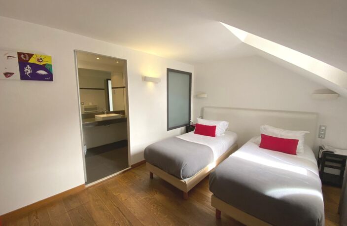 Propriété d'exception, 15 chambres, 1000m2 — photo 5