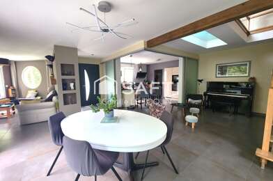 Maison 8 pièces 399900 €
