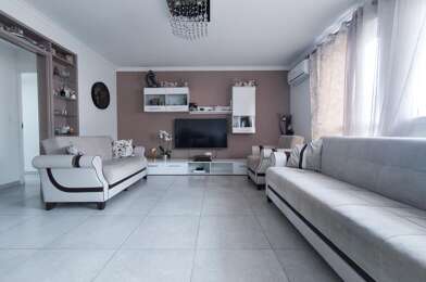 Appartement 4 pièces 220000 €