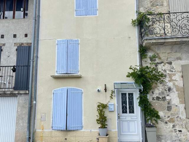 Maison au coeur de Mézin sur 3 niveaux très bon état — photo du bien