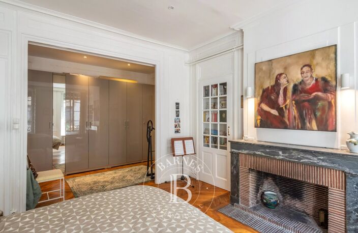 Lyon 1er – Rue de la Martinière – Appartement de caractère de 120 m² avec cave et grenier — photo 3