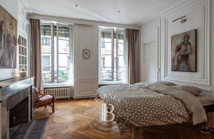 Lyon 1er – Rue de la Martinière – Appartement de caractère de 120 m² avec cave et grenier — photo 4