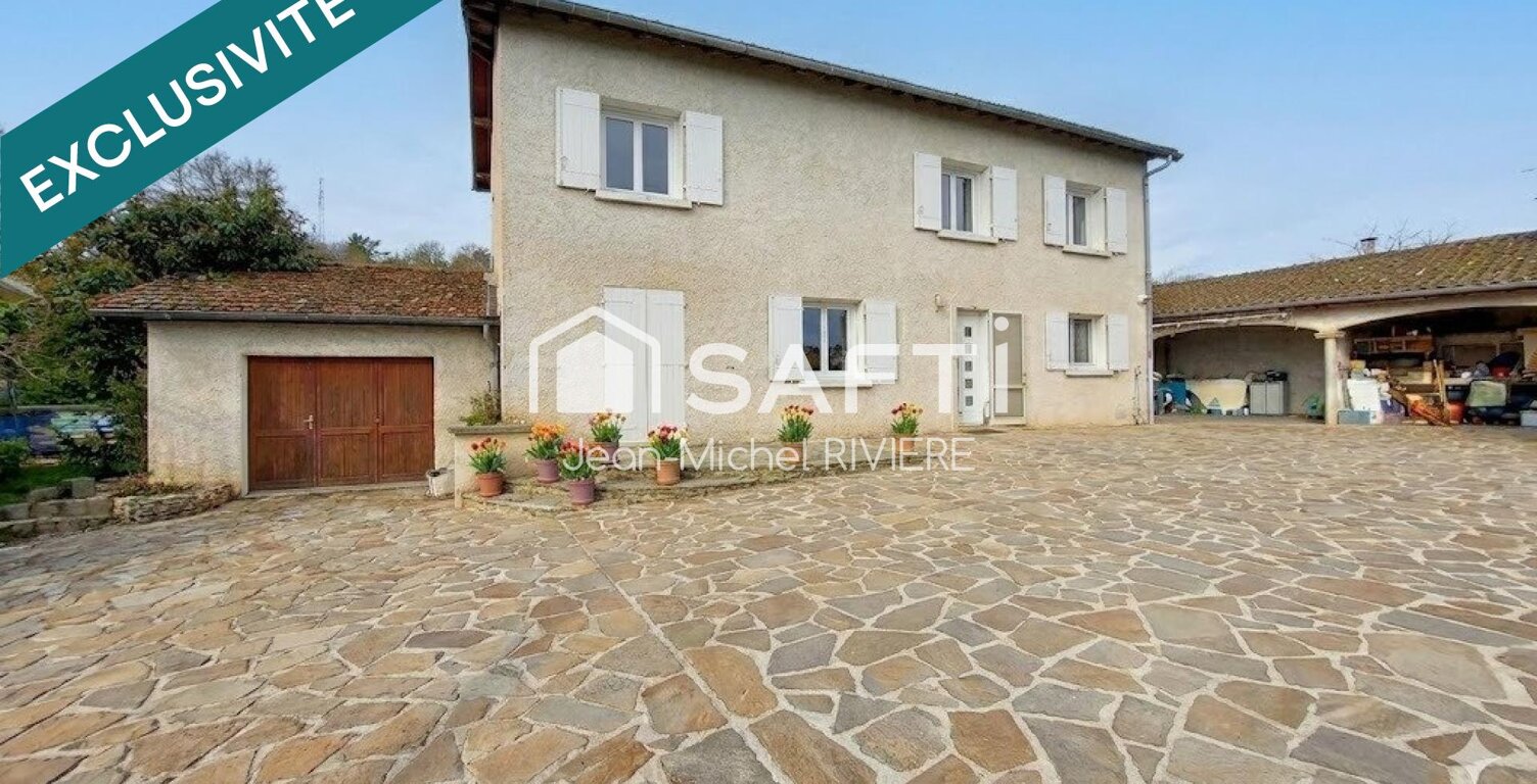 Située sur la commune de Saint-Martin-la-Plaine, je vous propose cette charmante Propriété Familiale de 146 m2 (+cellier de 24 m2 et garage de 26 m2), implantée sur 3300 m2 de terrain avec un petit étang. — photo 1