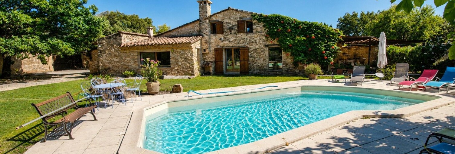 Maison 13 Pièces 277 m² à vendre à Gordes (84220)