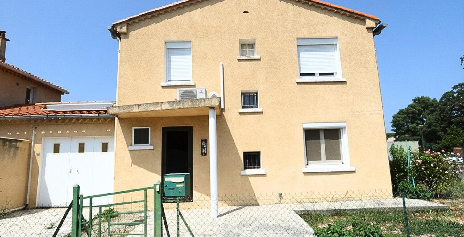 Villa R+1 entièrement rénovée de 85m² avec garage et jardin — photo 1