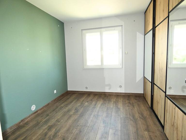 Villa R+1 entièrement rénovée de 85m² avec garage et jardin — photo 1