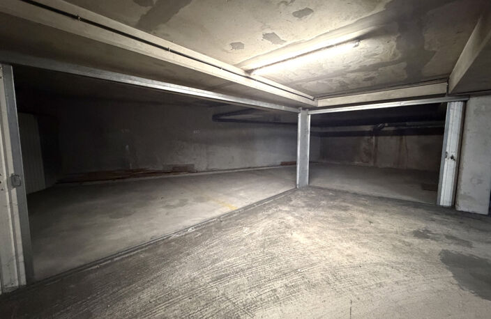 BEAUSOLEIL   TRIPLE GARAGE FERMÉ AUX PORTES DE MONACO — photo 2