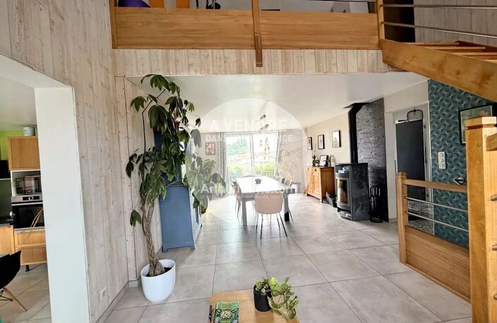Maison 5 Chambres de 191 m² à Saint-Julien-de-Concelles — photo 2