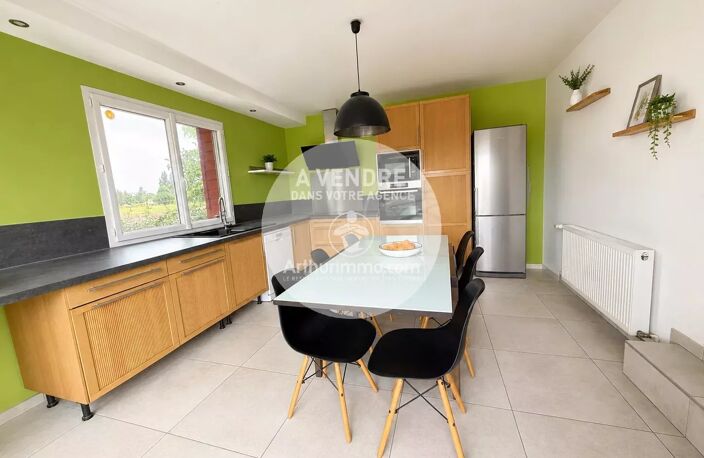 Maison 5 Chambres de 191 m² à Saint-Julien-de-Concelles — photo 3