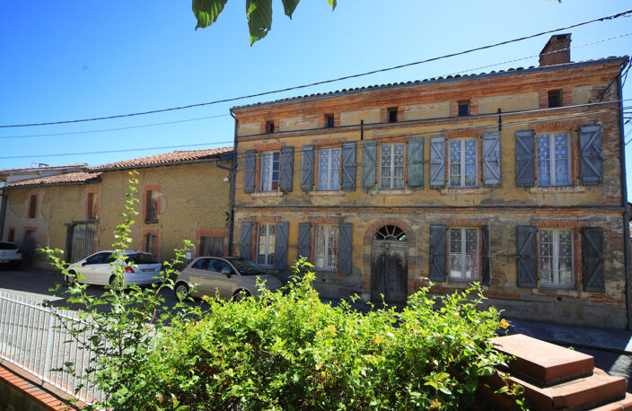 Vue Pyrénées, maison de Maitre, 200m2, nombreuses dépendance — photo 2