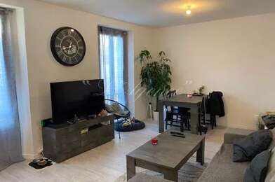 Appartement 2 pièces 852 €