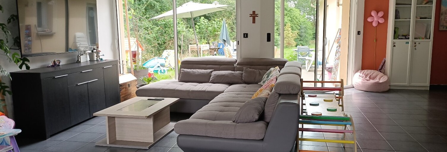 Maison 5 Pièces 157 m² à vendre à Mesnil-Roc'h (35720)