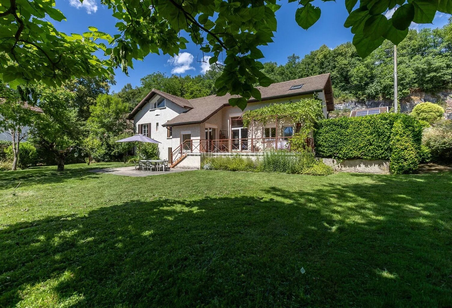 Maison 5 chambres, 175 m²  sur 1750 m² — photo 1
