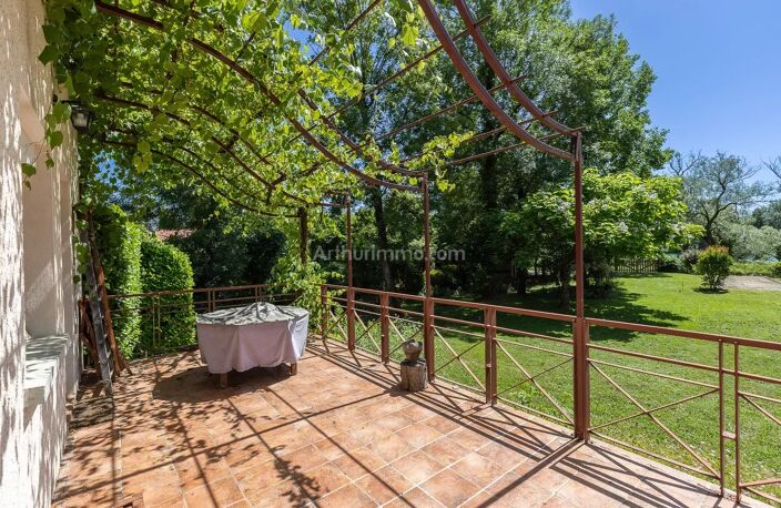 Maison 5 chambres, 175 m²  sur 1750 m² — photo 4