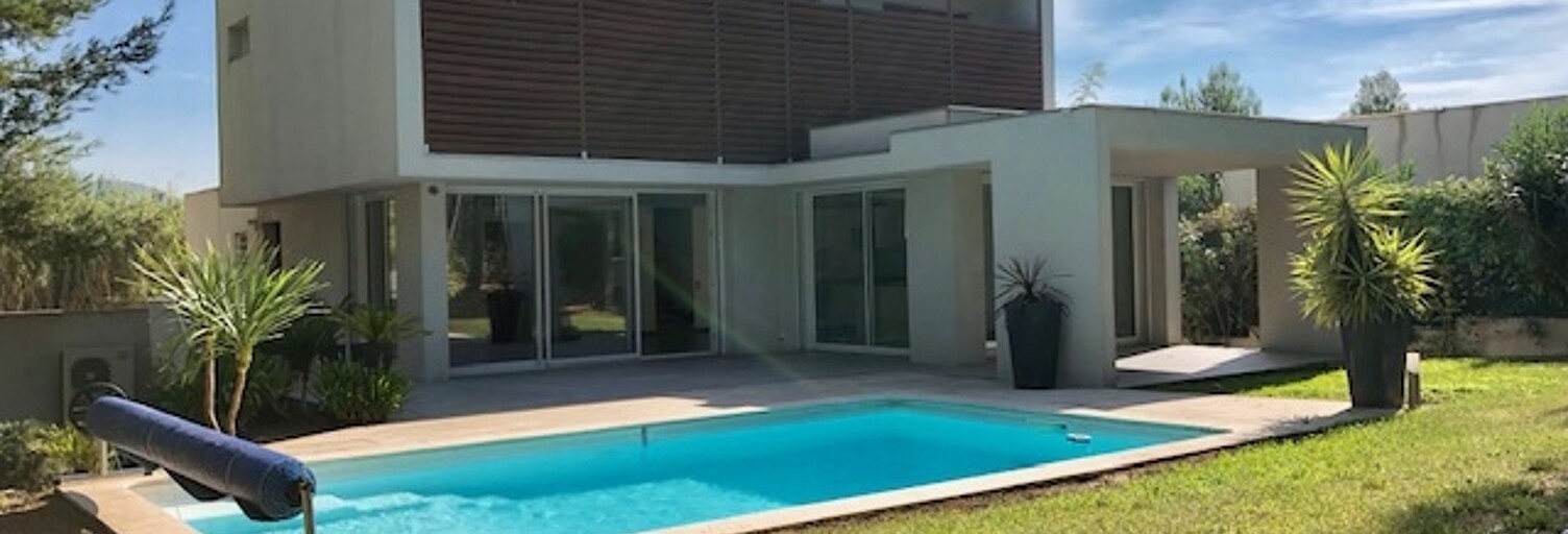 Maison 5 Pièces 161 m² à louer à Marseille 11 (13011)