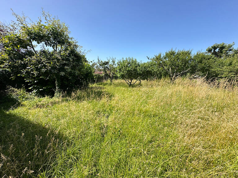 Terrain à bâtir de 636 m² - Hameau de LOYES - VILLIEU-LOYES-MOLLON — photo 1