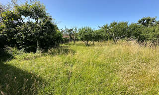 Terrain  1068 m² à vendre à Villieu-Loyes-Mollon (01800)