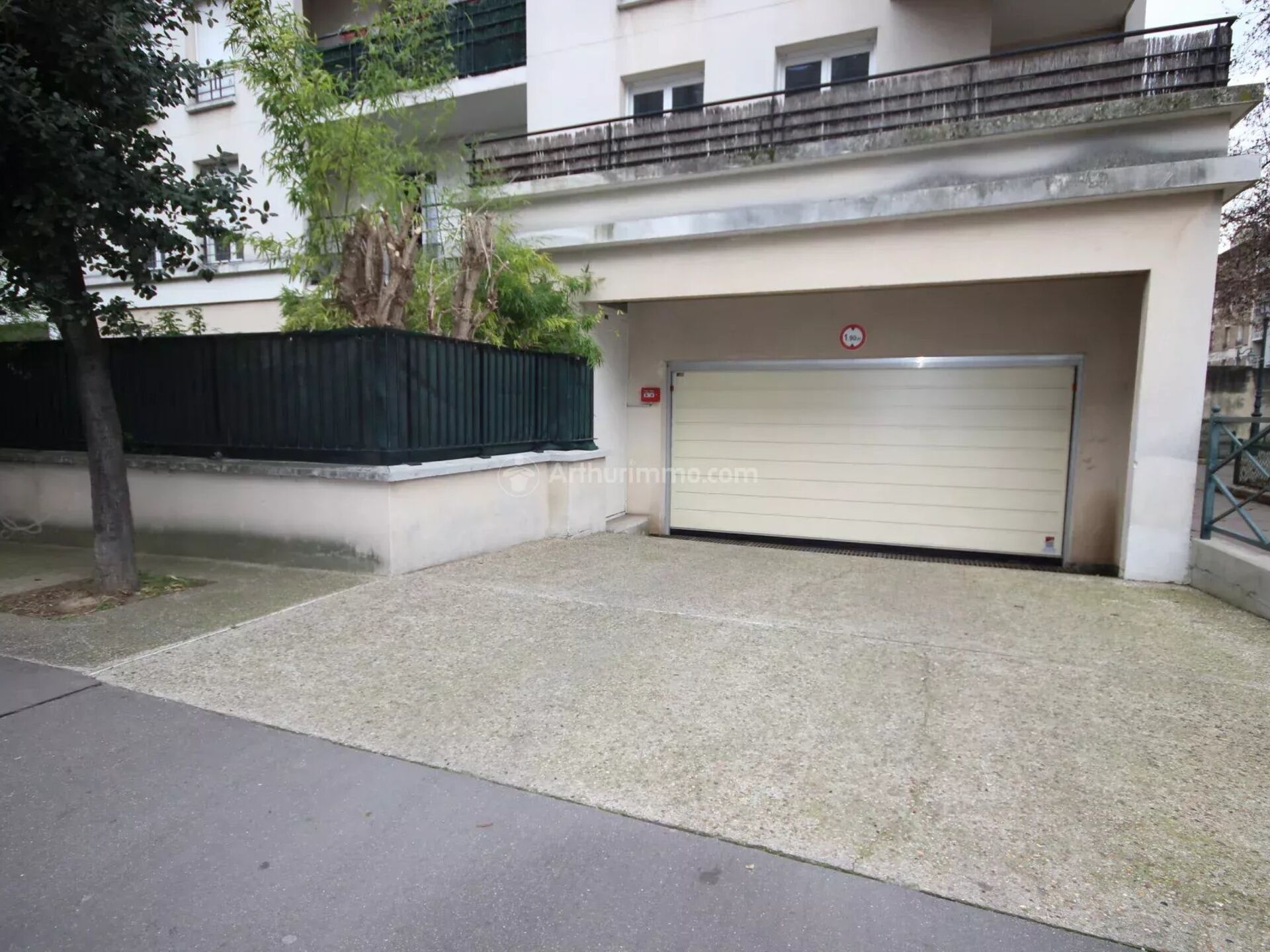 Parking 1 pièce 12 m² · à Asnières-sur-Seine · 12 m² · 17 800 €