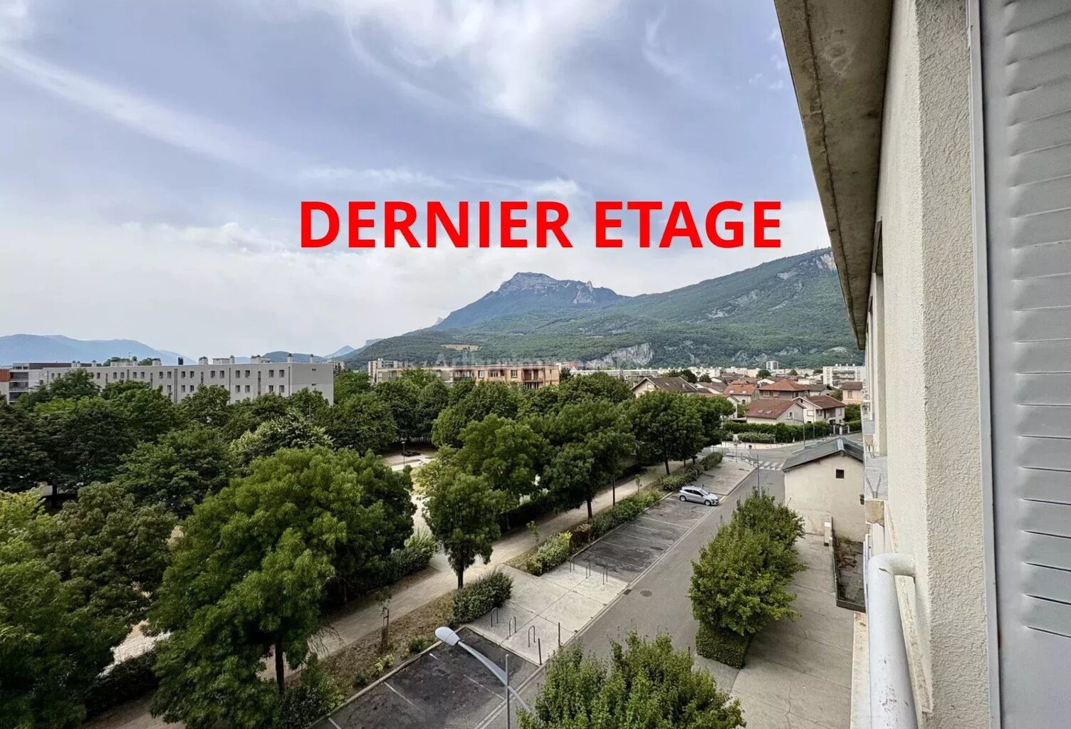 FONTAINE - DERNIER ÉTAGE – 3 pièces + cuisine – 62 m² CARREZ — photo 1