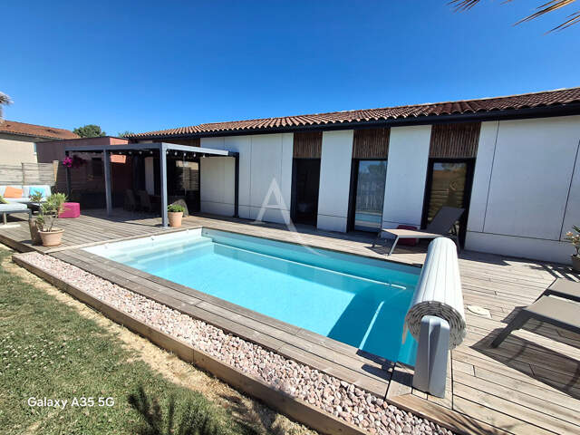 Maison  centre L Isle Jourdain — photo du bien
