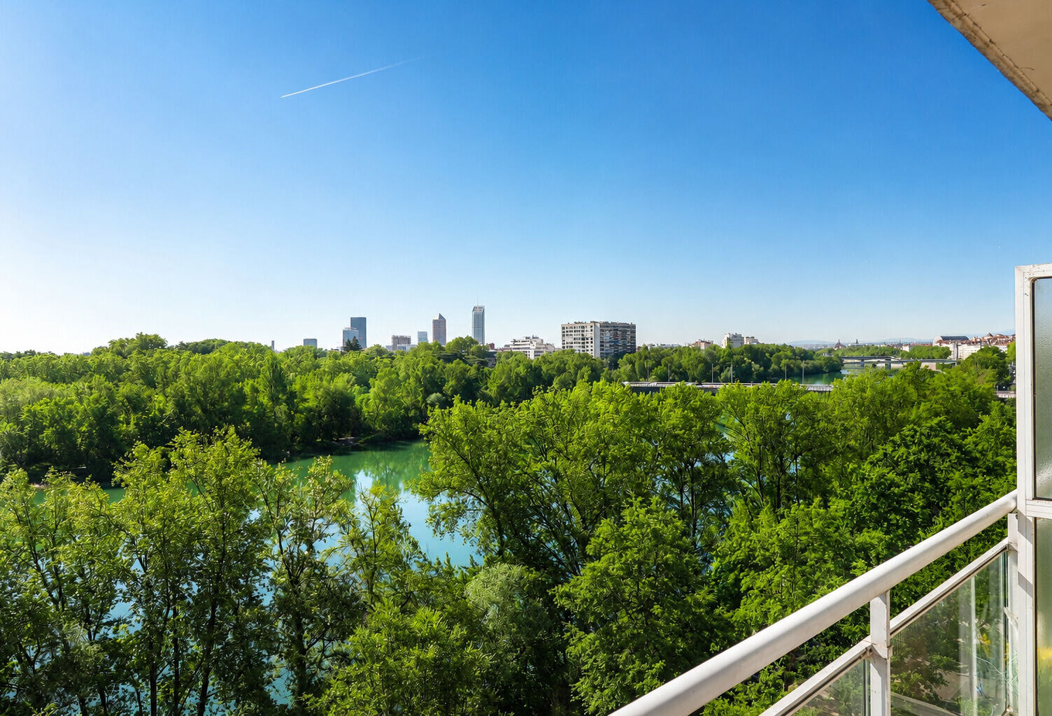 CALUIRE, QUAI DU RHONE, 143.48m², VUE PANORAMIQUE, BALCON & LOGGIA — photo 1