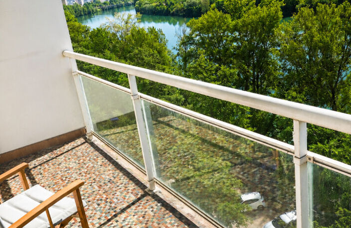 CALUIRE, QUAI DU RHONE, 143.48m², VUE PANORAMIQUE, BALCON & LOGGIA — photo 3