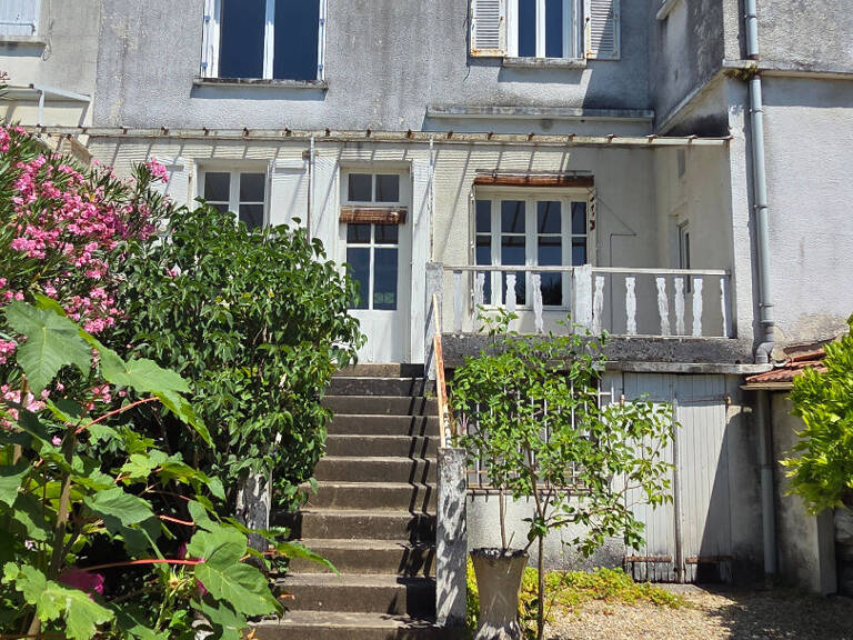 Maison Angouleme 8 pièce(s) 153 m2 — photo 1