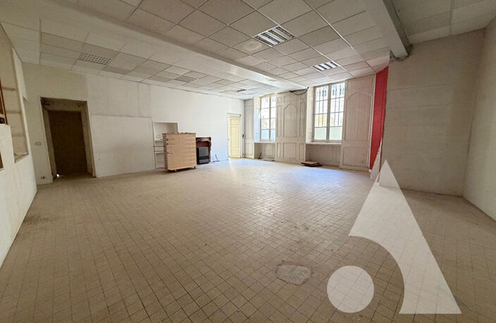 Local commercial Dole 135 m2 — photo 3