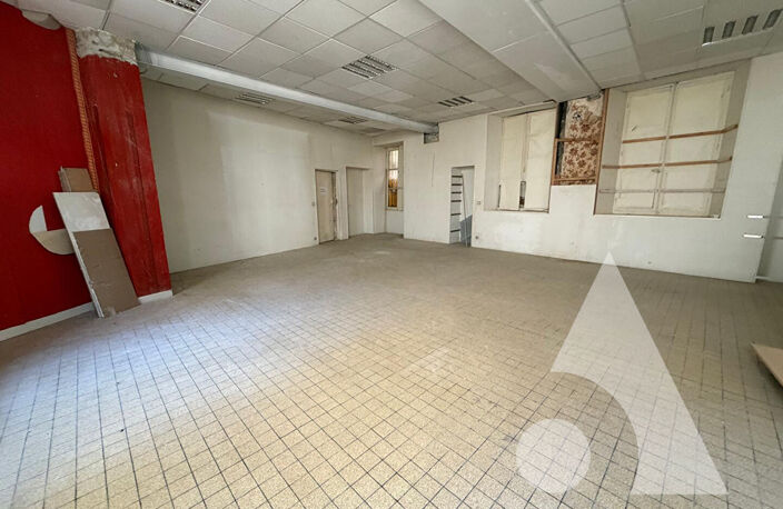 Local commercial Dole 135 m2 — photo 4