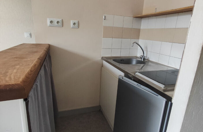 LIMOGES T2 DE 34 m² PROCHE PLACE JOURDAN — photo 4
