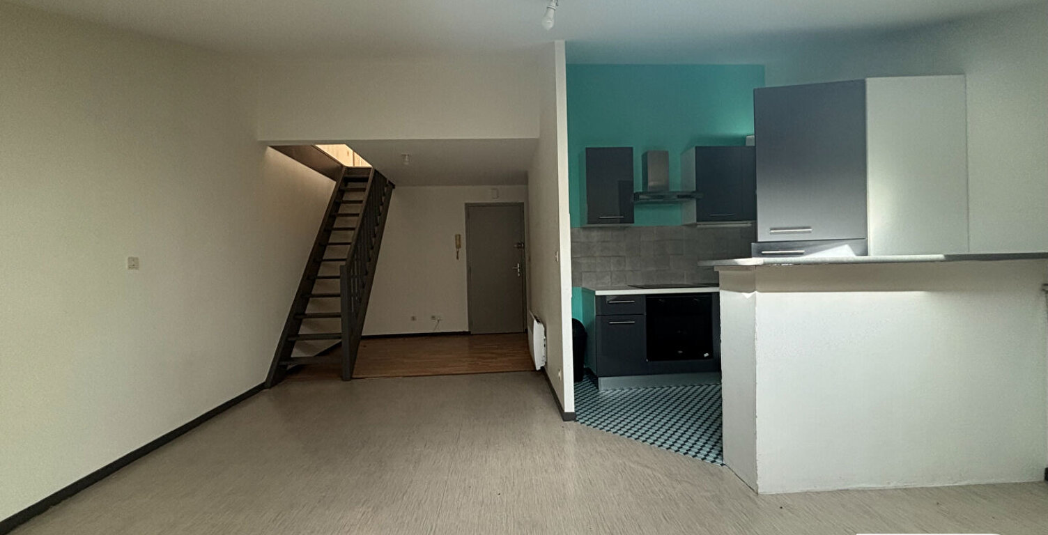 SPACIEUX T3 EN DUPLEX PROCHE DE LA PLACE DENIS DUSSOUBS — photo 1