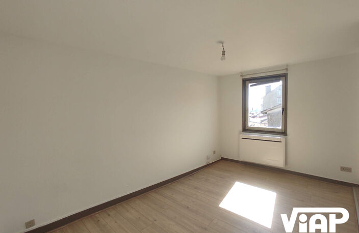 STUDIO EN HYPER CENTRE VILLE - LIMOGES — photo 3
