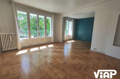 Appartement 3 pièces 700 €