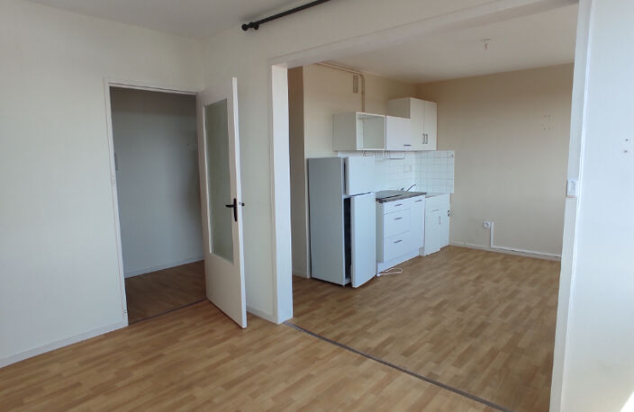 LIMOGES STUDIO 28m² PROCHE CHU — photo 2