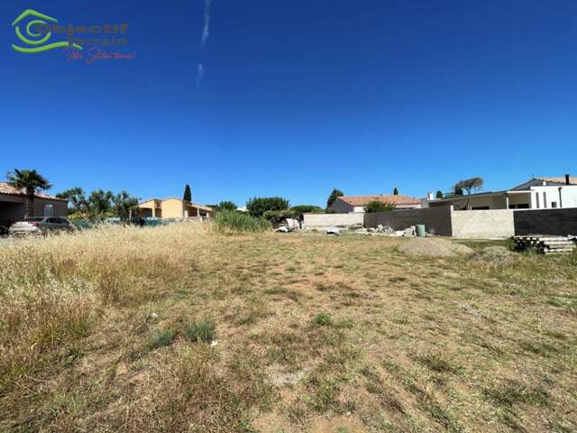 Terrain constructible — photo du bien