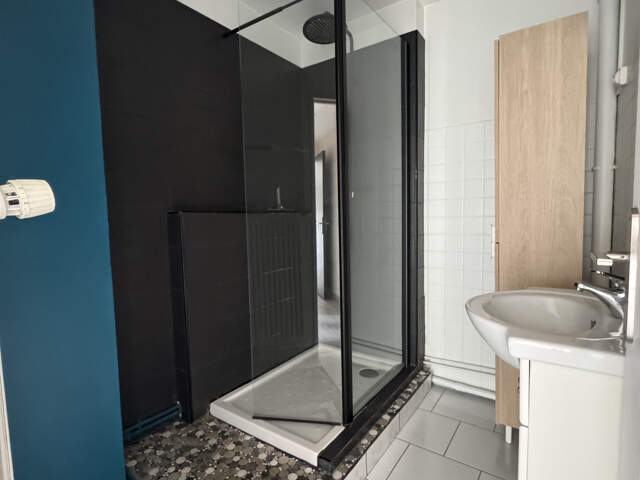 T2 en très bon état  avec garage et cave — photo du bien