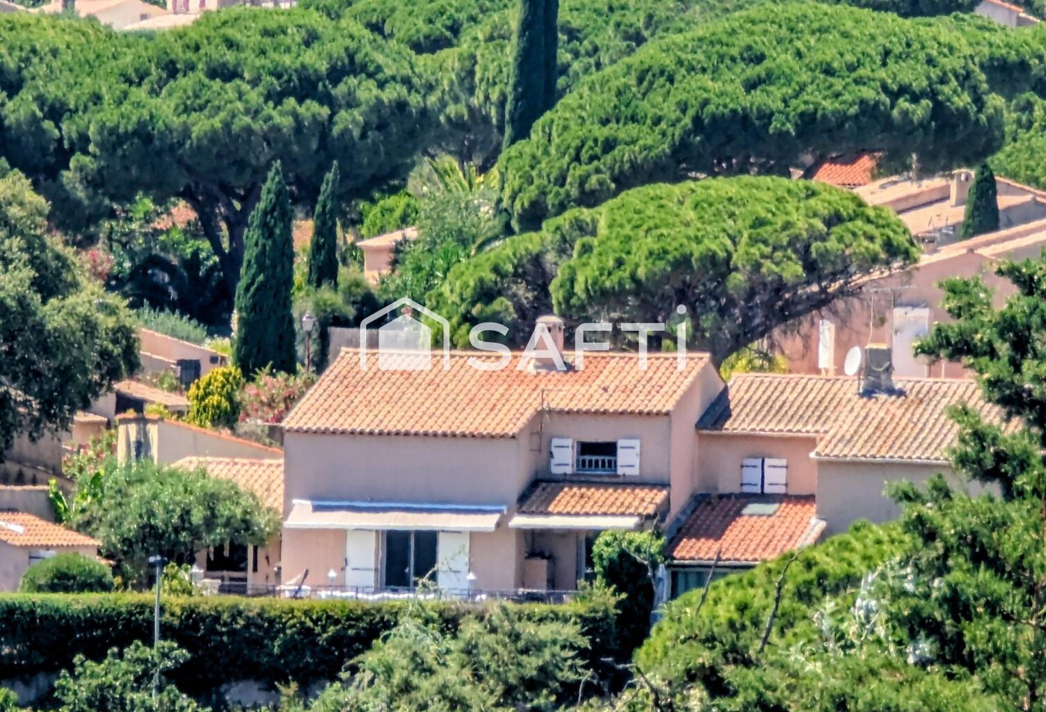 Villa décorée avec goût au sein d'un lotissement situé à la Tour de Mare, aucun travaux à prévoir, garage, vue dégagée — photo 1