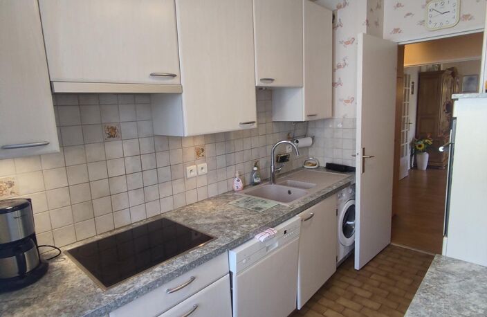 Appartement F5, 4 chambres  avec jardin et sous sol — photo 2