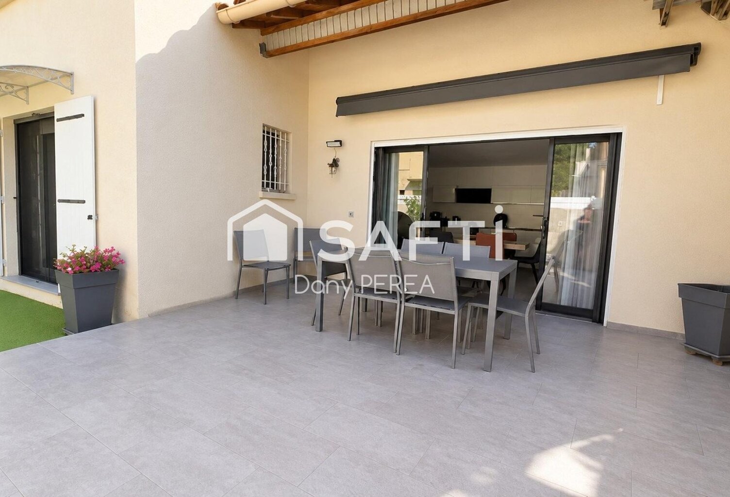 Appartement avec jardin terrasse et garage à deux pas de la mer. — photo 1