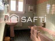 Beaux volumes pour cette maison de 179 m2 4 chambres,  garage,  atelier et fort potentiel ! — photo 2