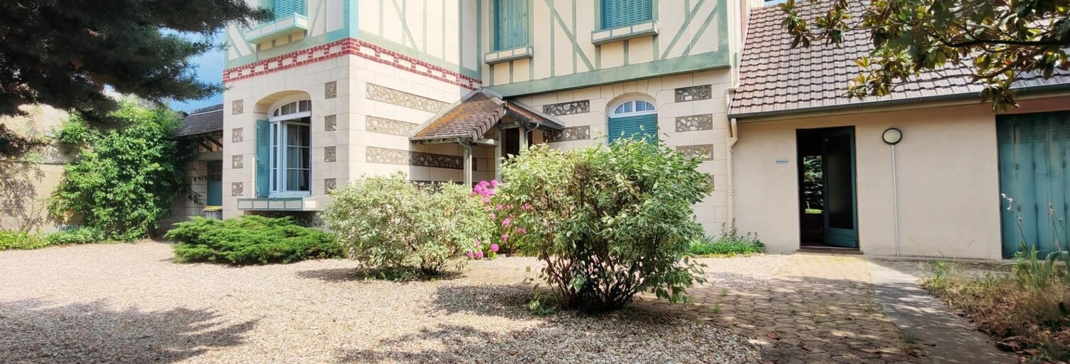 Maison 10 Pièces 205 m² à vendre à Saint-Aubin-lès-Elbeuf (76410)
