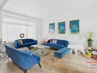 MAISON DE VILLAGE ENTIEREMENT RESTAURE AVEC COUR — photo 4