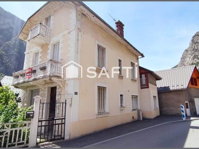 Maison 6 pièces 174 m² - surface au sol 310 m² — photo du bien